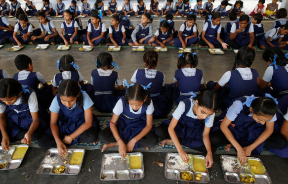 Sandipani-Muni-School-for-needy-girls-run-by-Food-for-Life,-Vrindavan,-Uttar-Pradesh,-India,-Asia